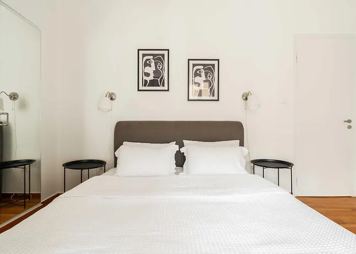 Yestayhomes Two Bedroom Apartment Tsakalof