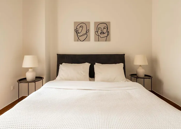 Yestayhomes Two Bedroom Apartment Tsakalof