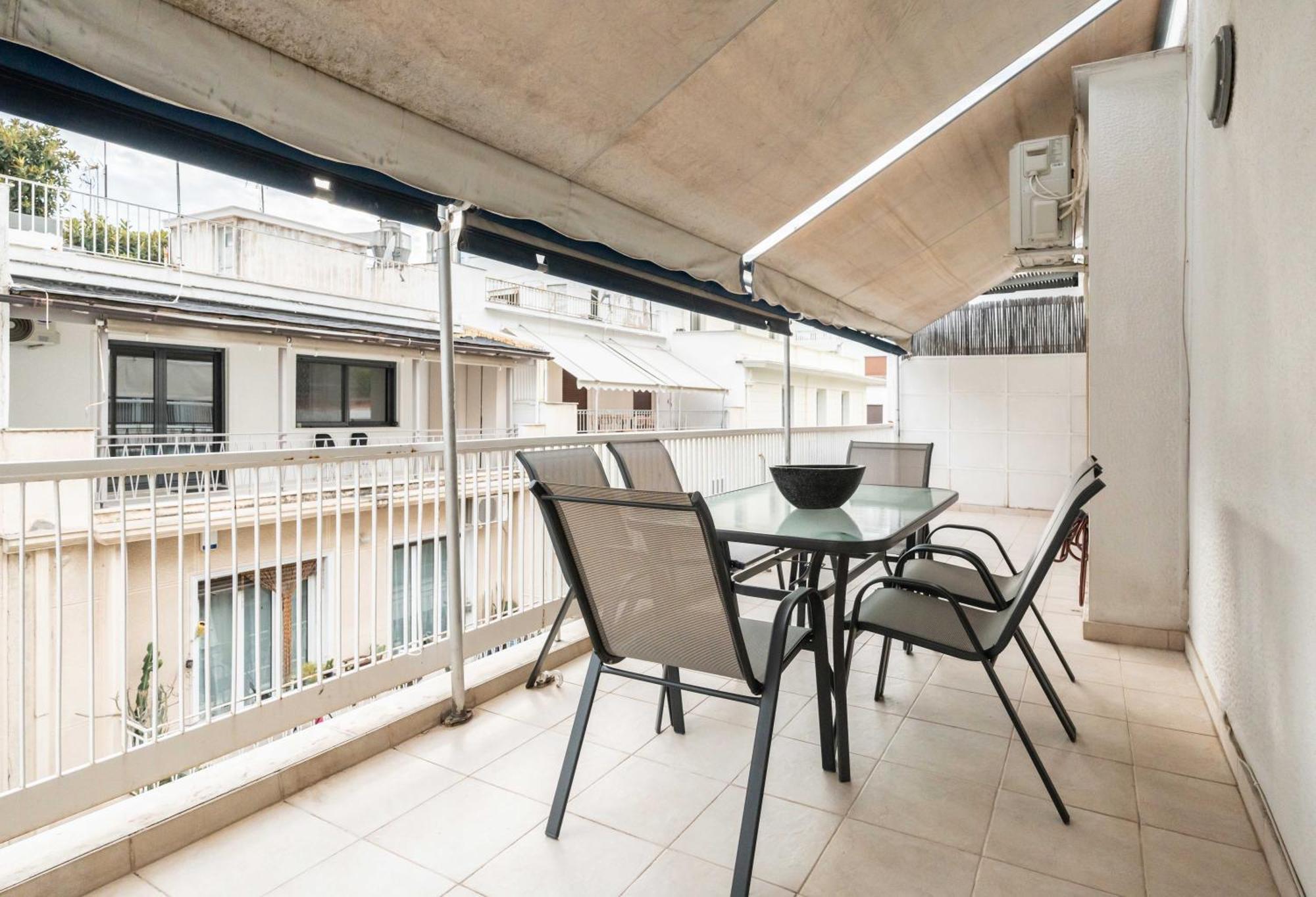 Yestayhomes Two Bedroom Tsakalof *