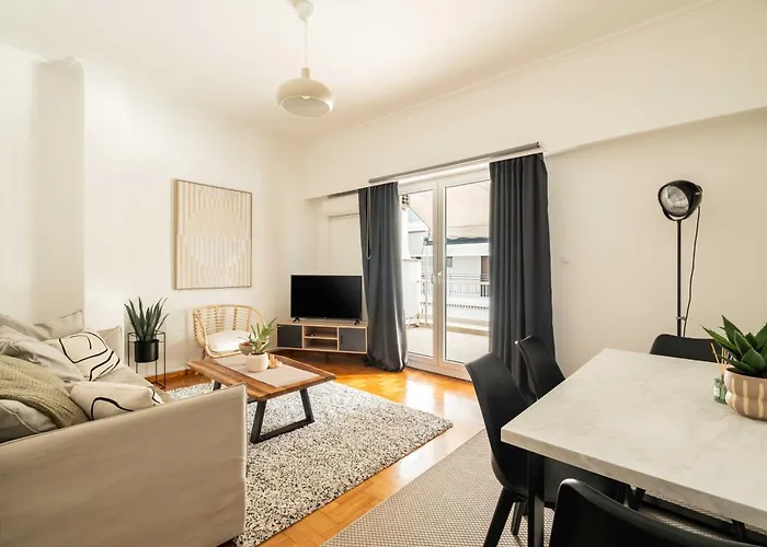 Yestayhomes Two Bedroom Apartment Tsakalof